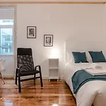 Flh Spacious Flats Near Avenida Da Liberdade דירה ליסבון